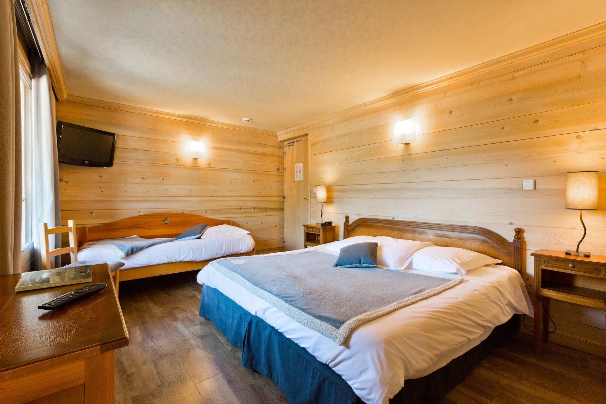 לה קלוסאז Hotel La Montagne מראה חיצוני תמונה